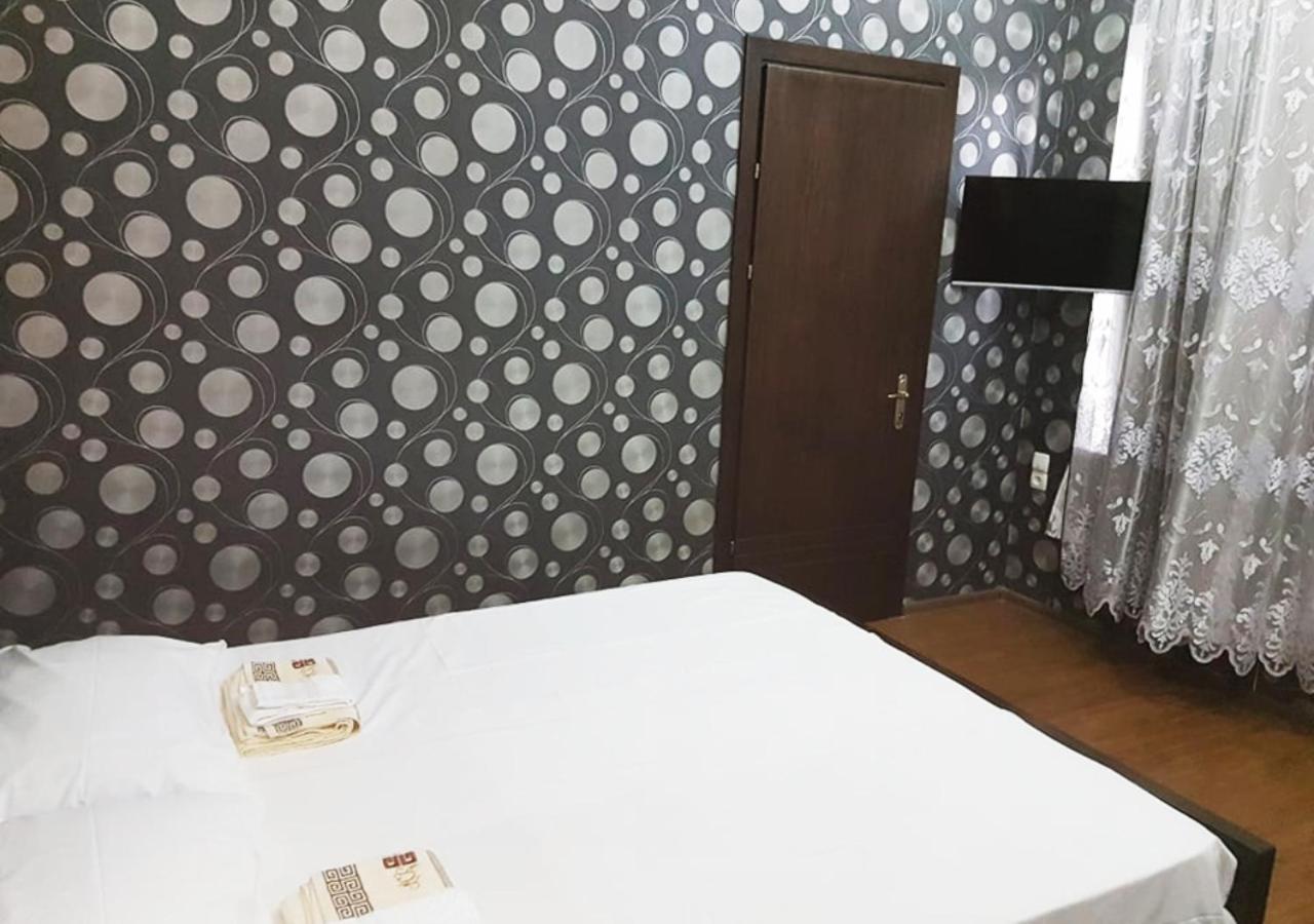 Guest House Amo Κουτάισι Εξωτερικό φωτογραφία