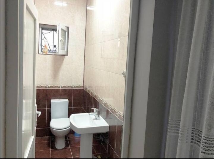 Guest House Amo Κουτάισι Εξωτερικό φωτογραφία
