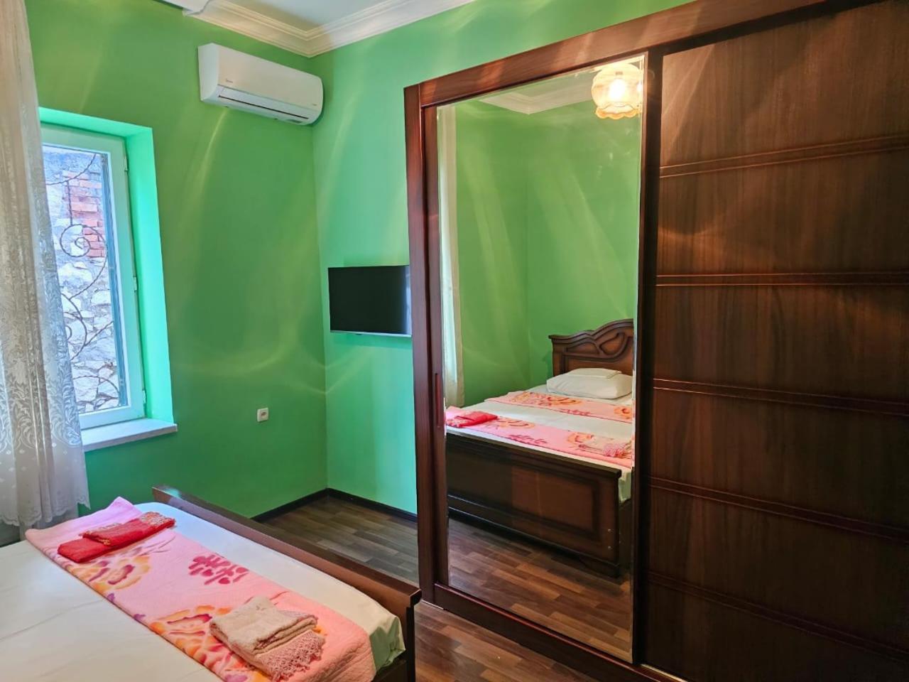 Guest House Amo Κουτάισι Εξωτερικό φωτογραφία