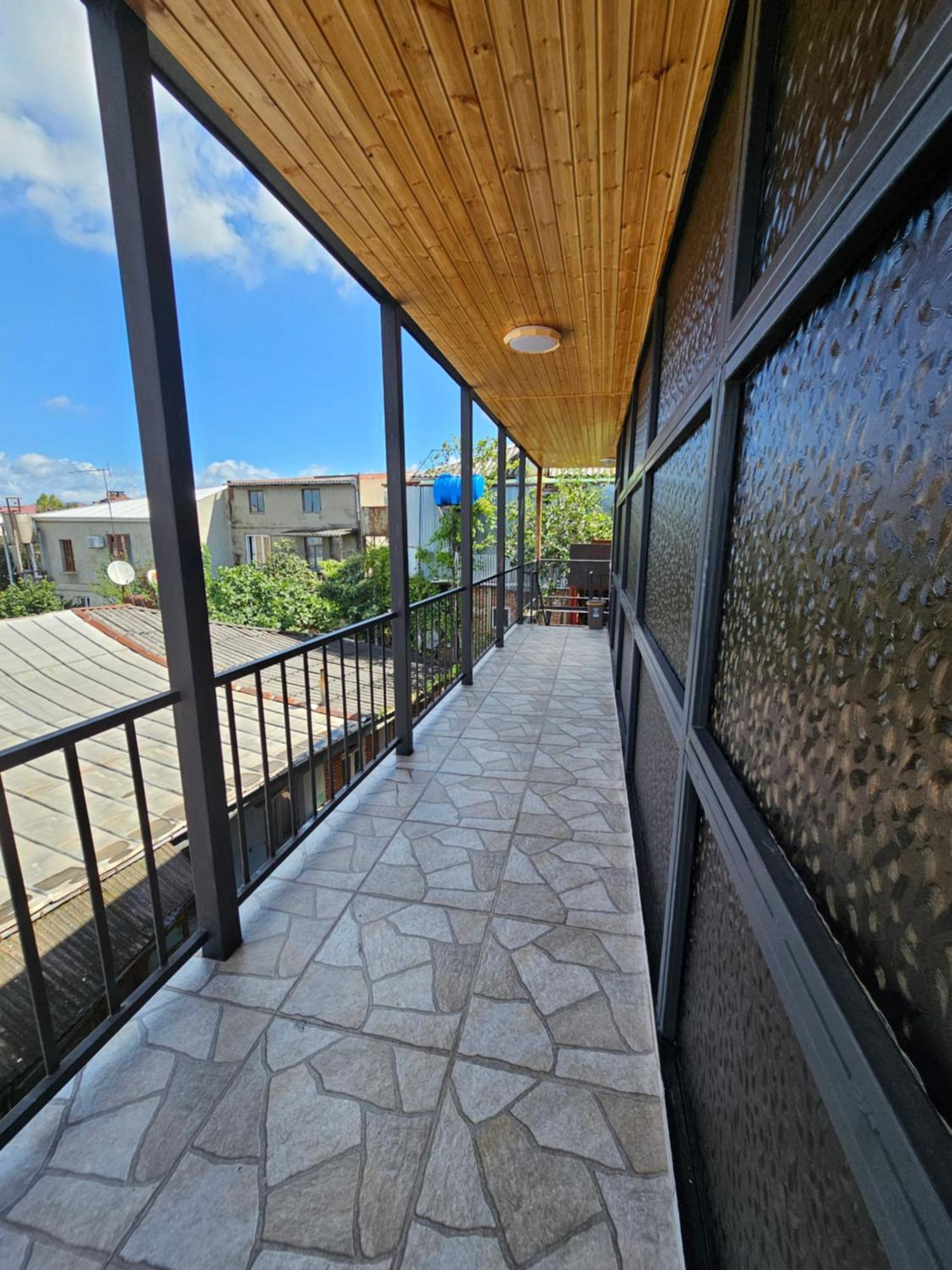 Guest House Amo Κουτάισι Εξωτερικό φωτογραφία