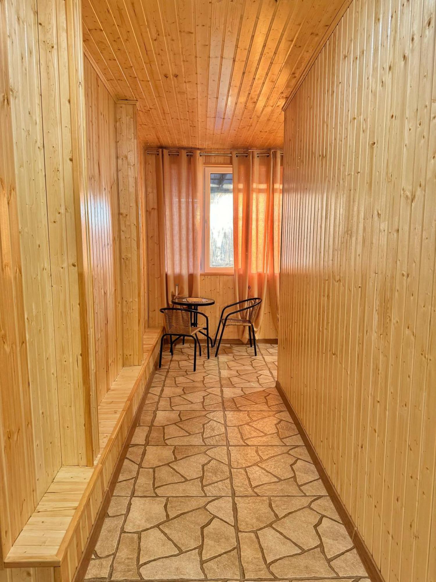 Guest House Amo Κουτάισι Εξωτερικό φωτογραφία