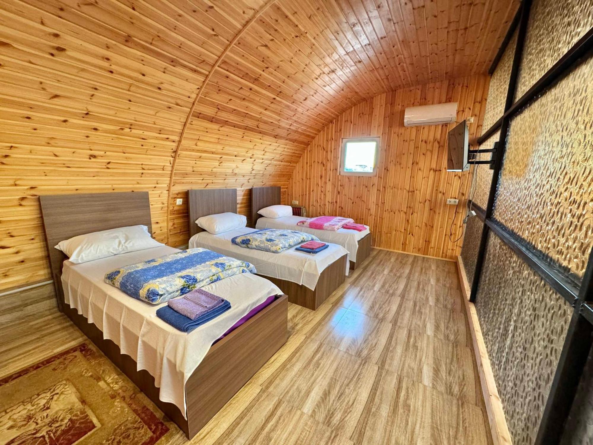 Guest House Amo Κουτάισι Εξωτερικό φωτογραφία